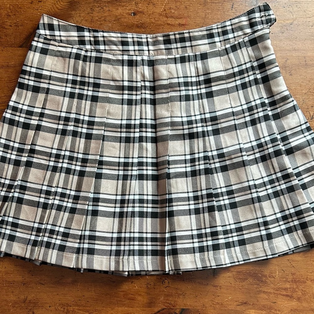Classic Black and White Plaid Skater Skirt